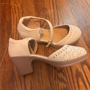 Elegant Cream Women's Heels